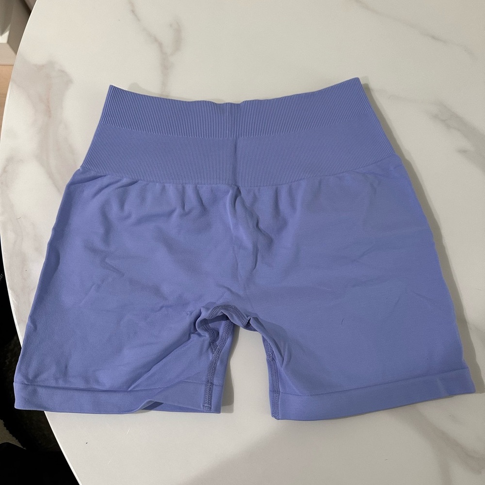 AUROLA high waisted yoga shorts